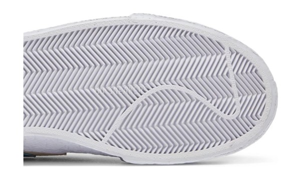 Унисекс кроссовки Nike KAWS x sacai x Blazer Low 'Reed'