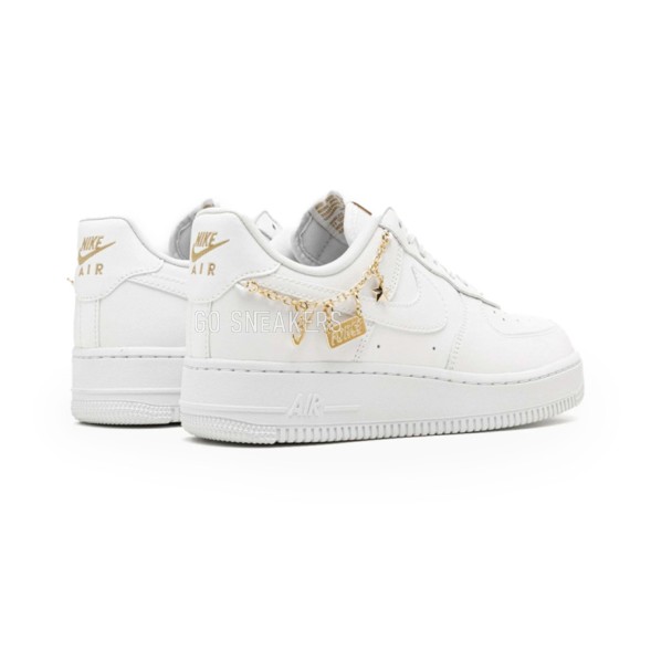 Женские кроссовки Nike Wmns Air Force 1 07 Lx Lucky Charms