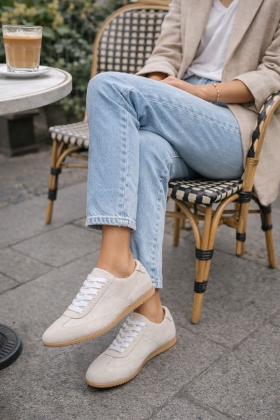 Женские кроссовки The Row Suede Sneakers White