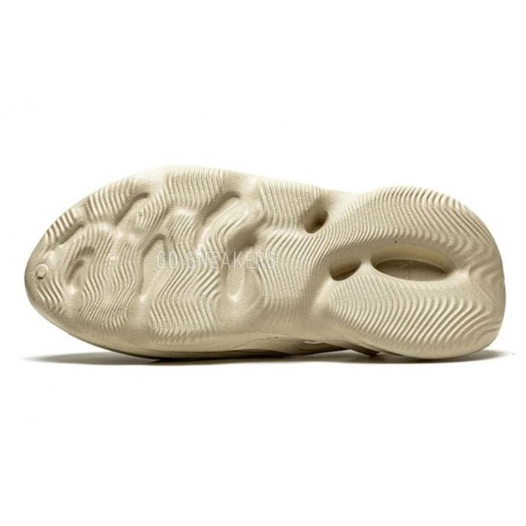 Унисекс кроссовки для бега Adidas YEEZY FOAM SAND
