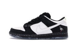Nike Dunk SB Low Staple Panda Pigeon