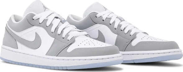 Унисекс кроссовки Nike Wmns Air Jordan 1 Low 'White Wolf Grey'