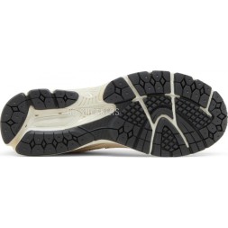 New Balance 2002R Marblehead